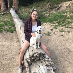 Meet your Posher, Danielle